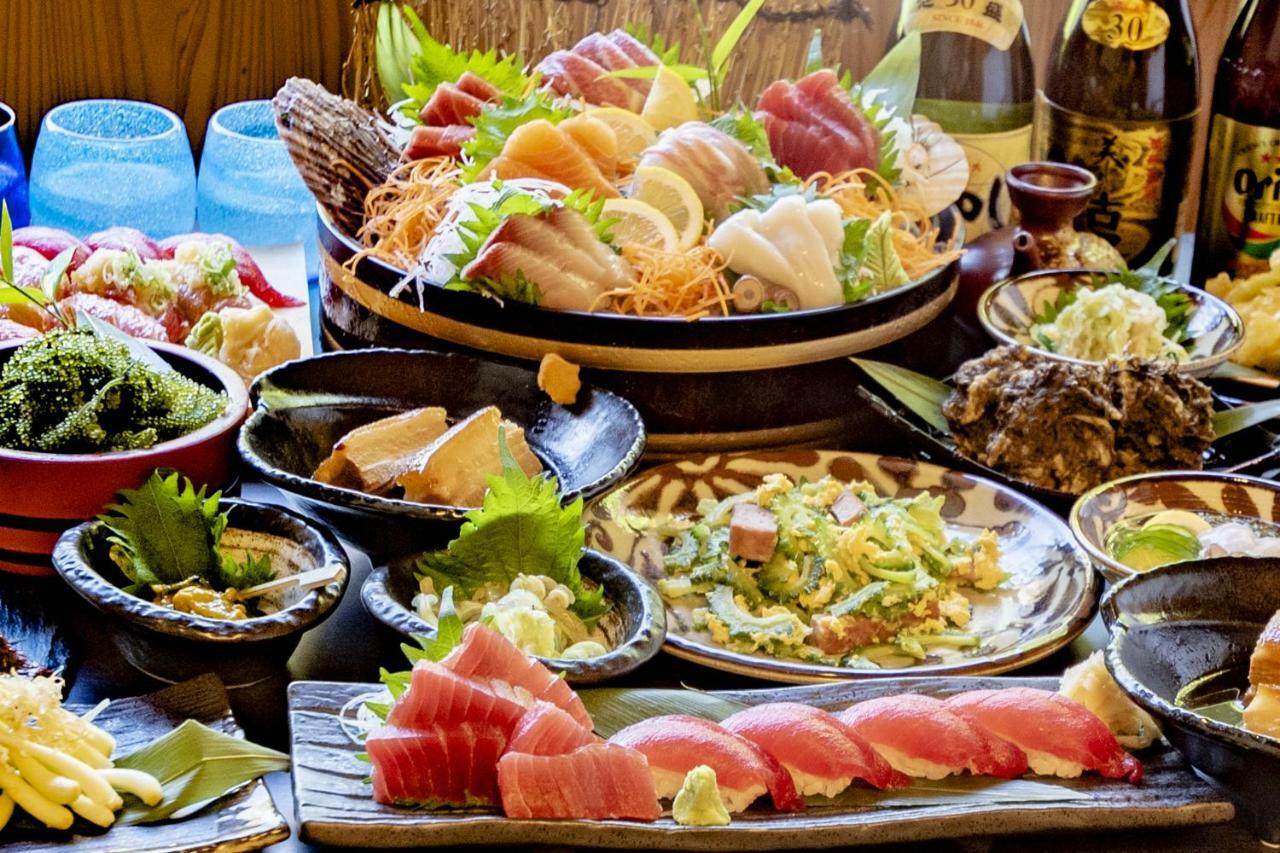 Beach Resort Hotel Kalakaua Онна Екстер'єр фото