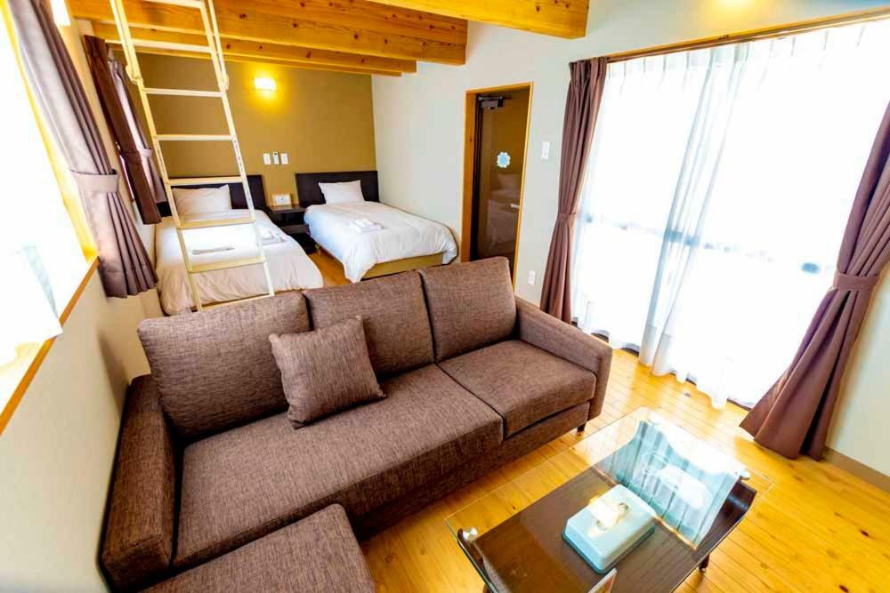 Beach Resort Hotel Kalakaua Онна Екстер'єр фото