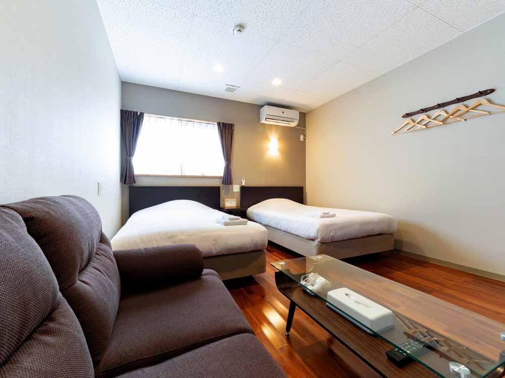 Beach Resort Hotel Kalakaua Онна Екстер'єр фото