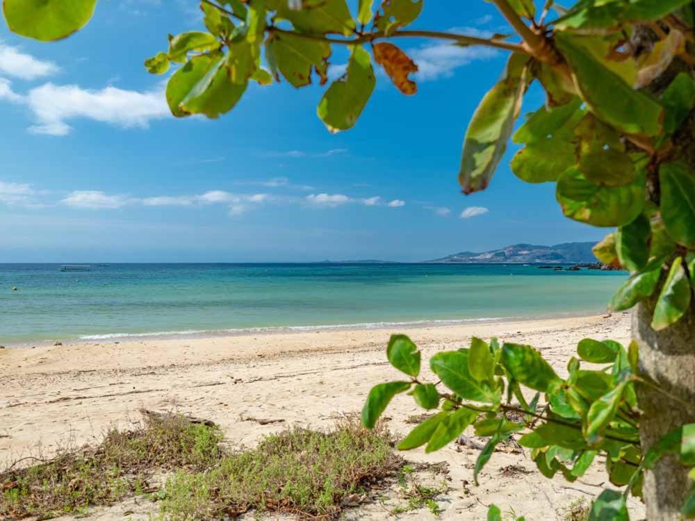 Beach Resort Hotel Kalakaua Онна Екстер'єр фото